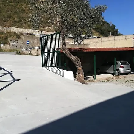 Marina Di Montauro - Lido Di Pietragrande - Direttamente Sulla - Parcheggio Privato Montepaone Lido